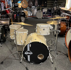 Ddrum komplett trumset 22" 12” 14” 16” Ink. Virvel,stativ och cymbaler Beg.