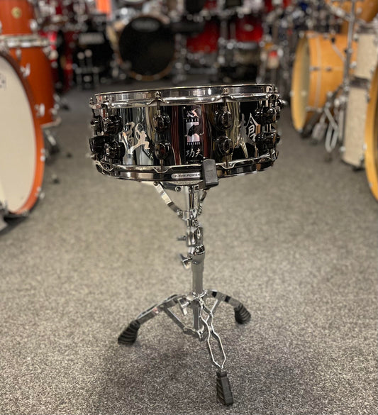 Mapex Black Panther 14x5,5” Kung Fu Special Edition virvel. 1,1 mm steel shell Beg.