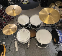 Mapex V Series komplett set 12” 13” 16” 22” Ink. virvel.stativpack och cymbalpack.Beg.
