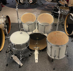 Tama Rockstar MIJ Shellpack 12” 13” 16” 22” inkl originalvirvel 14x6,5” samt stativpaket och pedal