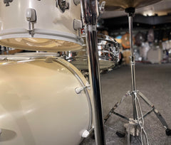 Ddrum komplett trumset 22" 12” 14” 16” Ink. Virvel,stativ och cymbaler Beg.