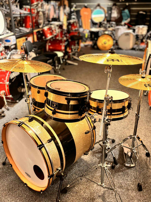 Gretsch Catalina Club Mod 22"12"16" Ink. Virvel,stativ och nya Cymbaler Beg.