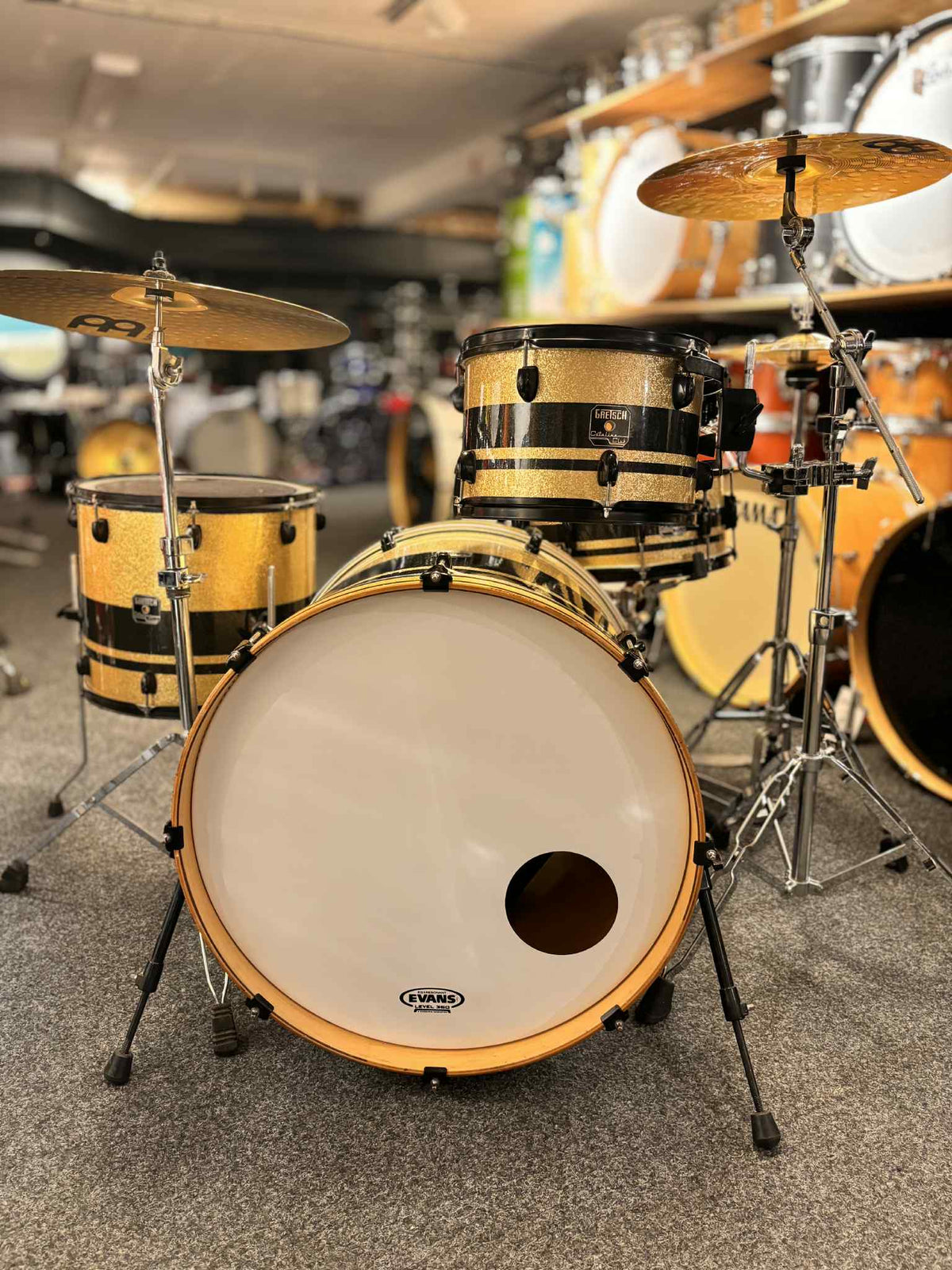 Gretsch Catalina Club Mod 22"12"16" Ink. Virvel,stativ och nya Cymbaler Beg.