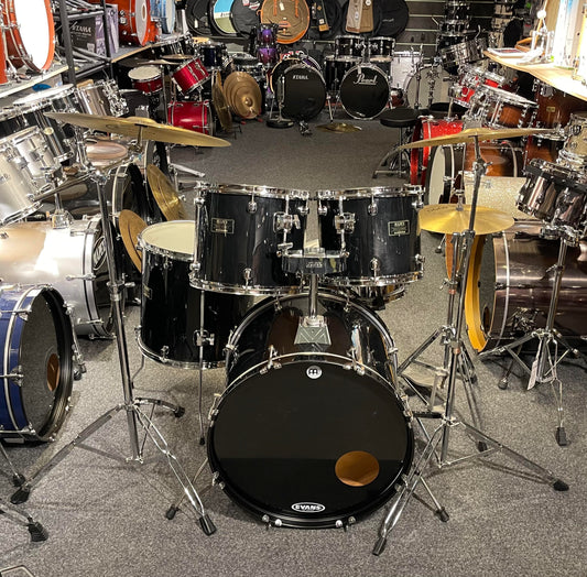 Mapex V Series komplett set 12” 13” 16” 22” Ink. virvel.stativpack och cymbalpack.Beg.