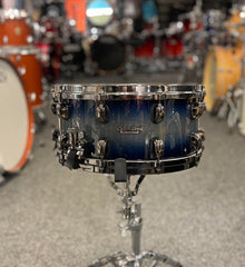 Tama Starclassic 14x6,5” 8ply maple shell. Finish Smoky Indigo Burst. Beg.