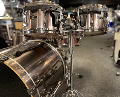Tama Superstar Hyperdrive Shellpack  22" 10” 12” 14” 16” samt 14x5’5 originalvirvel Ink. 2st Tama pukhållare/clamp Beg.