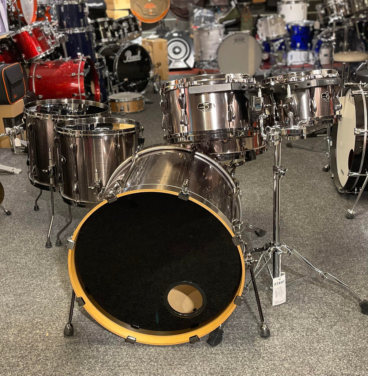 Tama Superstar Hyperdrive Shellpack  22" 10” 12” 14” 16” samt 14x5’5 originalvirvel Ink. 2st Tama pukhållare/clamp Beg.